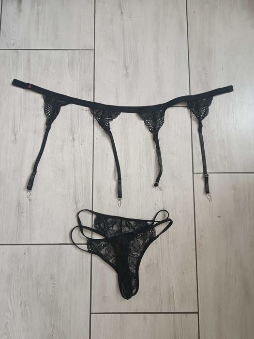 Pas do pończoch plus stringi M