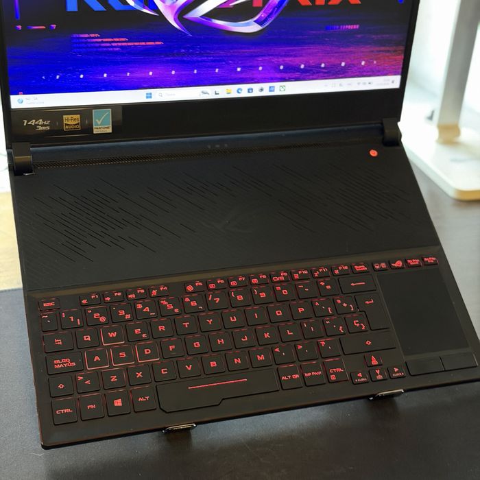 Asus ROGZephyrus/АКБ100%/RTX2070/i7-8th/16G/512G/1080p 144hz/