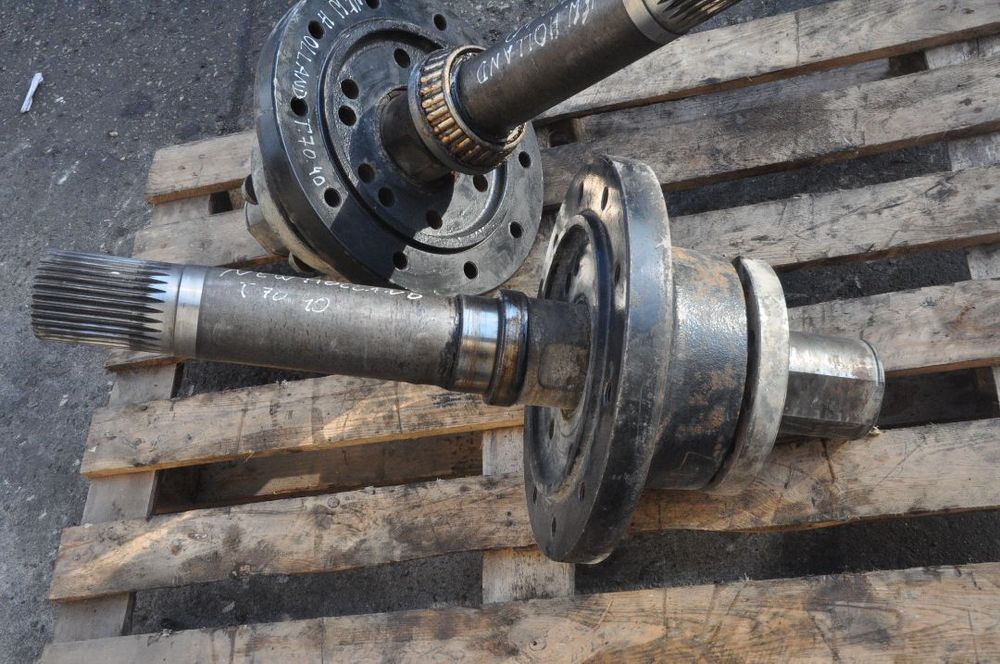 PÓŁOŚ PÓŁOŚKA WAŁEK Case Puma  NEW HOLLAND T7040