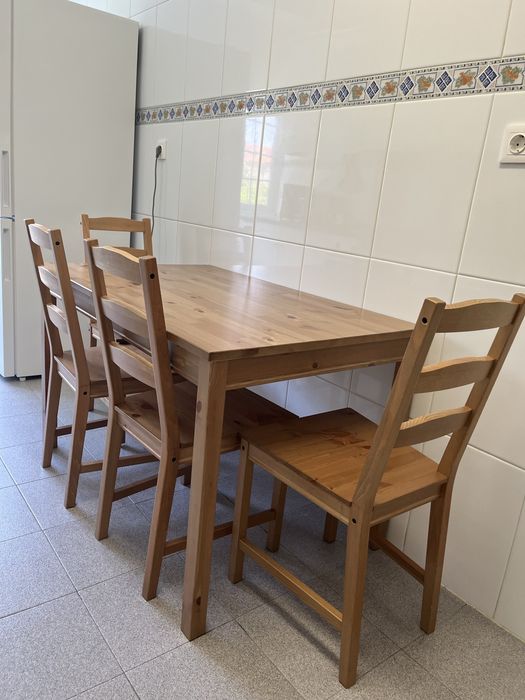Mesa e 4 cadeiras IKEA Jokmokk
