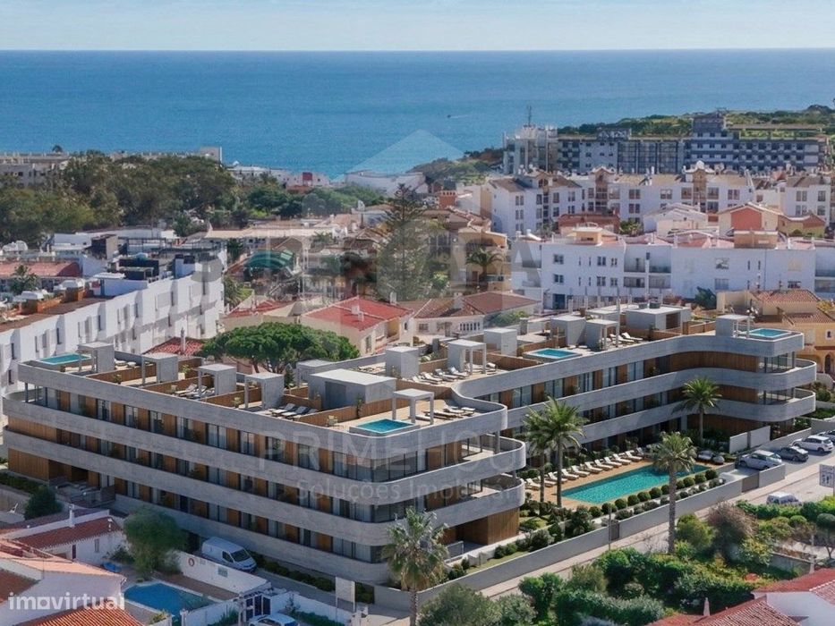T1 exclusivo em Lagos com amplo terraço