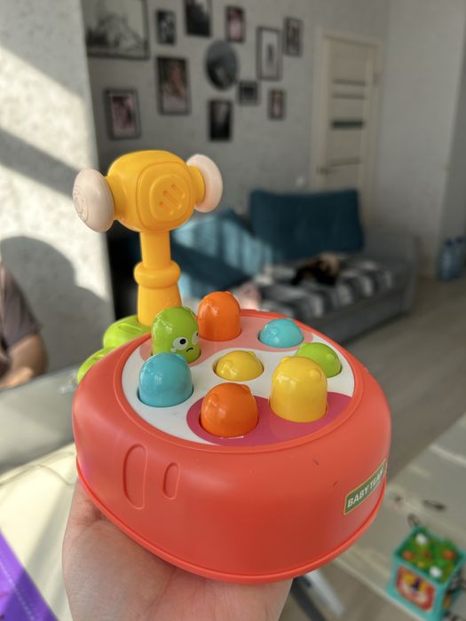 Іграшка стукалка з молоточок