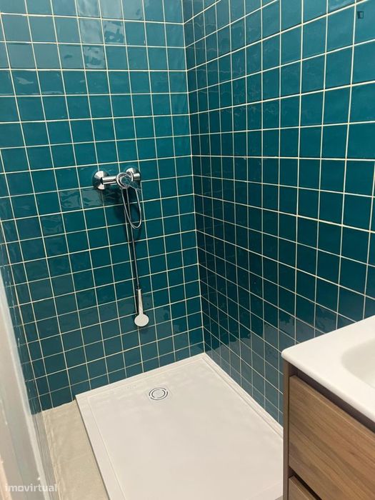 Quarto - localizado em Montes Claros Coimbra