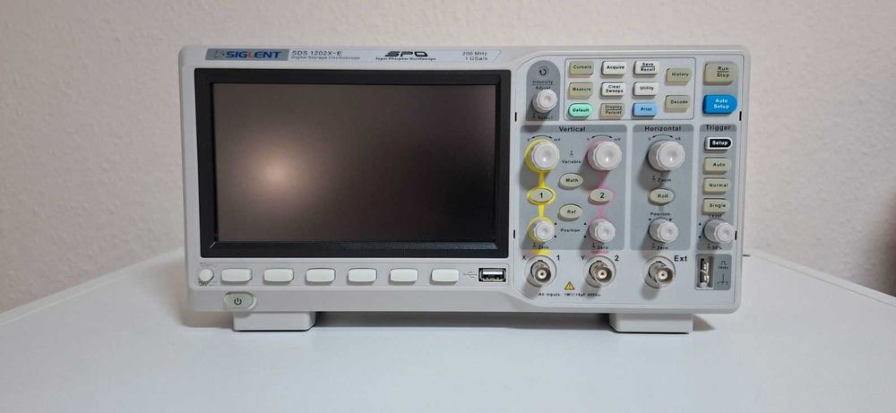 Siglent SDS1202X-E . oscyloskop cyfrowy 200 MHz