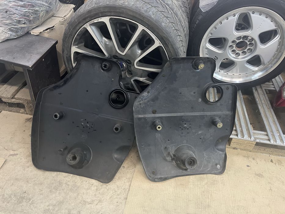 Кришка мотору vw