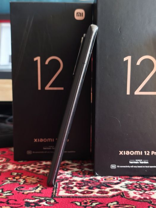 Dois 2 Xiaomi 12 Pro (condições semelhantes)