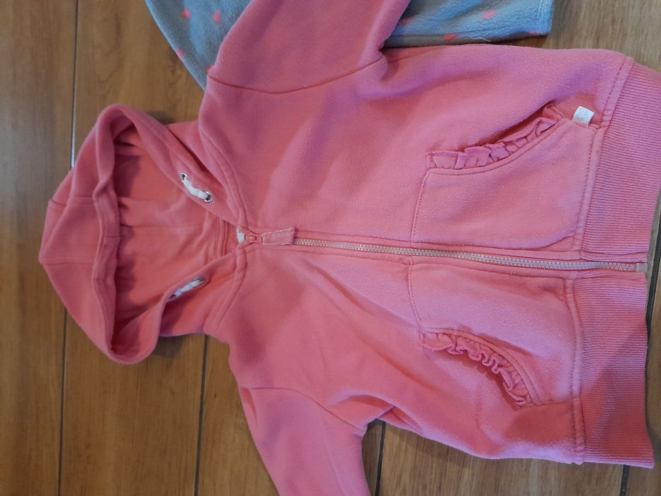 Sprzedam bluzy 104