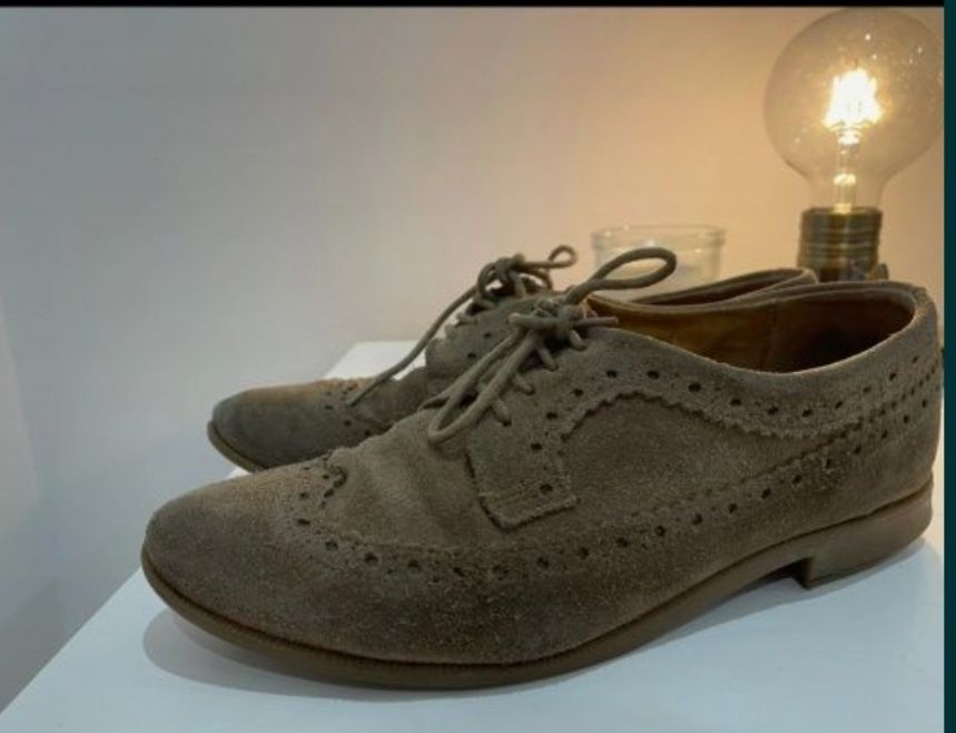 Sapatos Guimarães 38