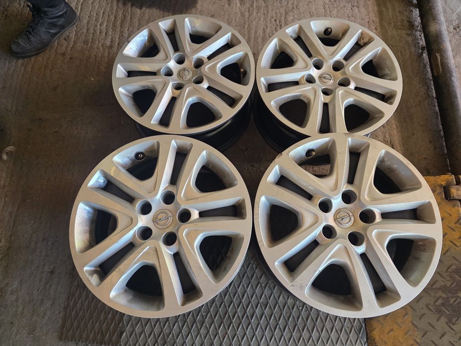 Felgi Stalowe Strukturalne Opel Astra J -R16 5x105 ET39-6.5J+czujniki