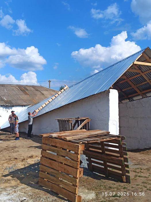 будуємо ангари зерносклади покрівельні роботи асфальтування території стоянок зерносклади часні двори працюємо по вінницькій черкаській київській і тд