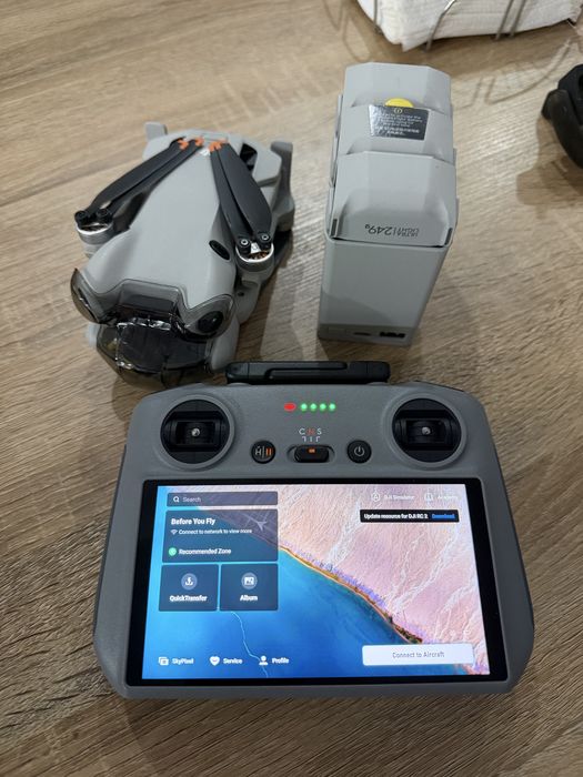 Drone DJI Mini 4 Pro com 3 baterias