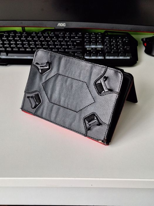 Etui na tablet z klawiaturą