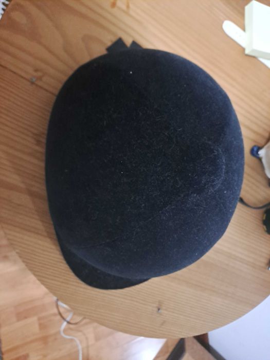 Capacete hipismo preto veludo marca Decathlon tamanho 55