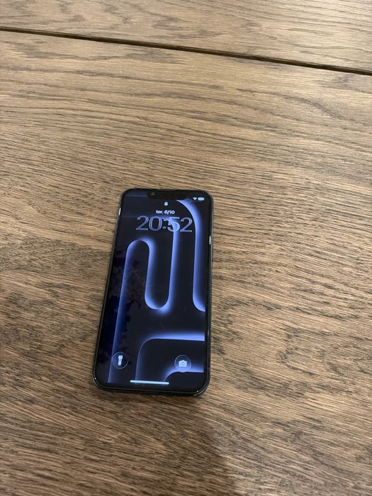 Iphone 13 mini.