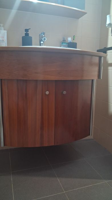 Conjunto móvel e armário Cerejeira Casa Banho