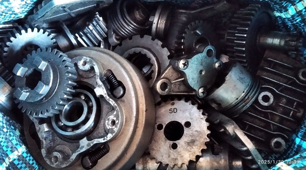 Шестерні КПП мопеда Альфа.