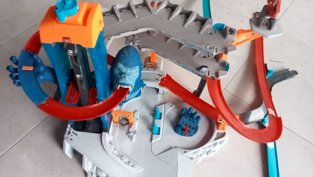 Megapista Metal Machines