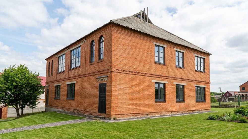 Продаж Будинок для двох сімей у Нових Санжарах — 345 м², 15 соток, міцний фундамент КОД №21190