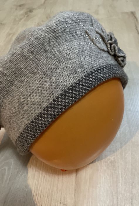 Czapka zimowa damska wełniana nowa