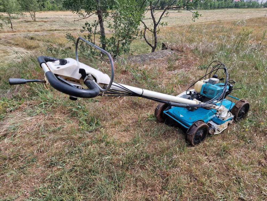 Corta mato / Destroçador de mato a motor - Kubota GC-S500 e GC-K501