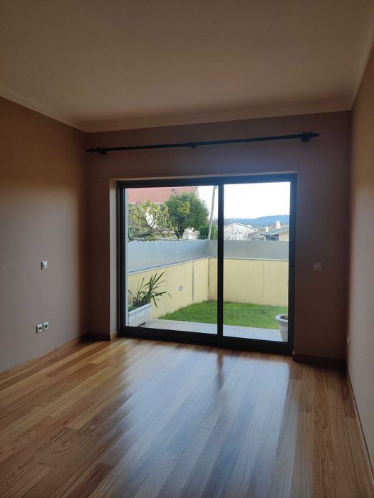 Aluga-se moradia em Ardegães