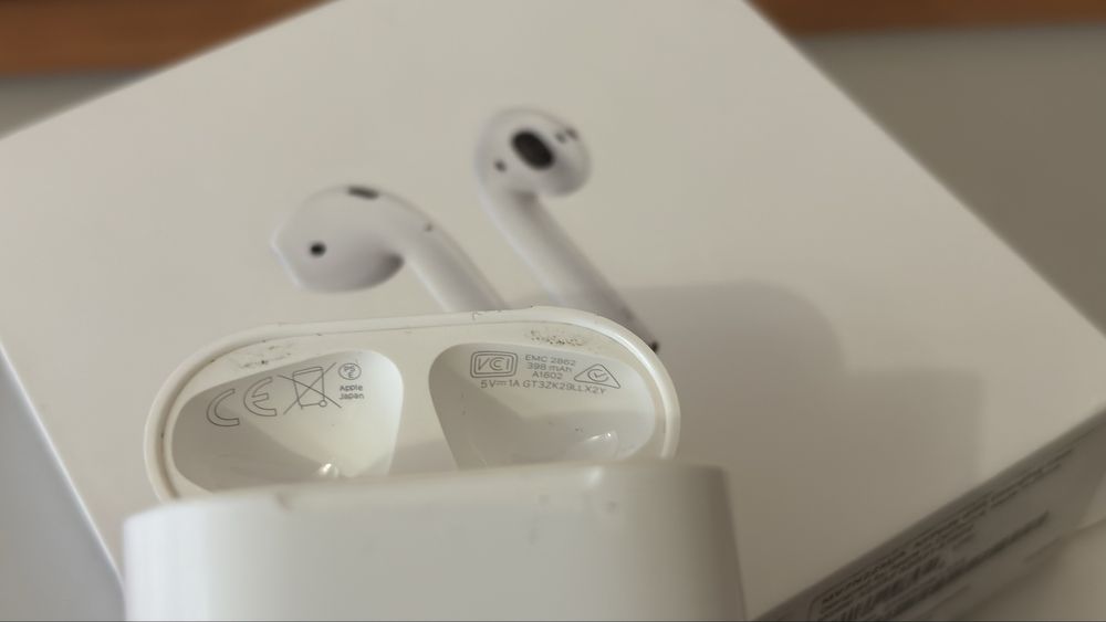Наушники Apple AirPods (2-го покоління).