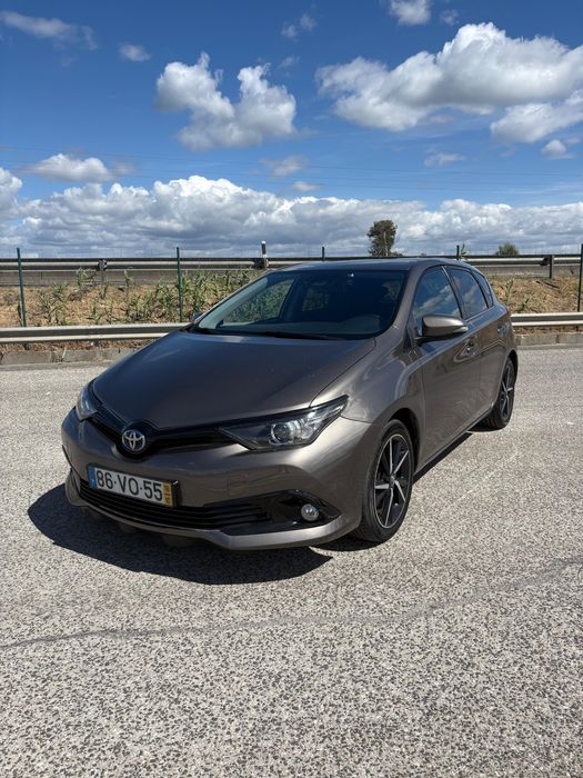 Toyota Auris Touring Sports 1.8  Hybrid GPL