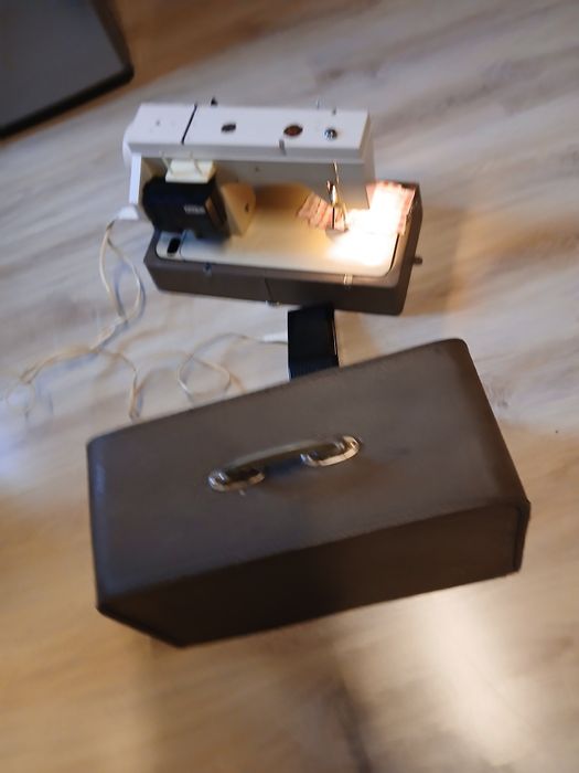 Maszyna do szycia łucznik tur2