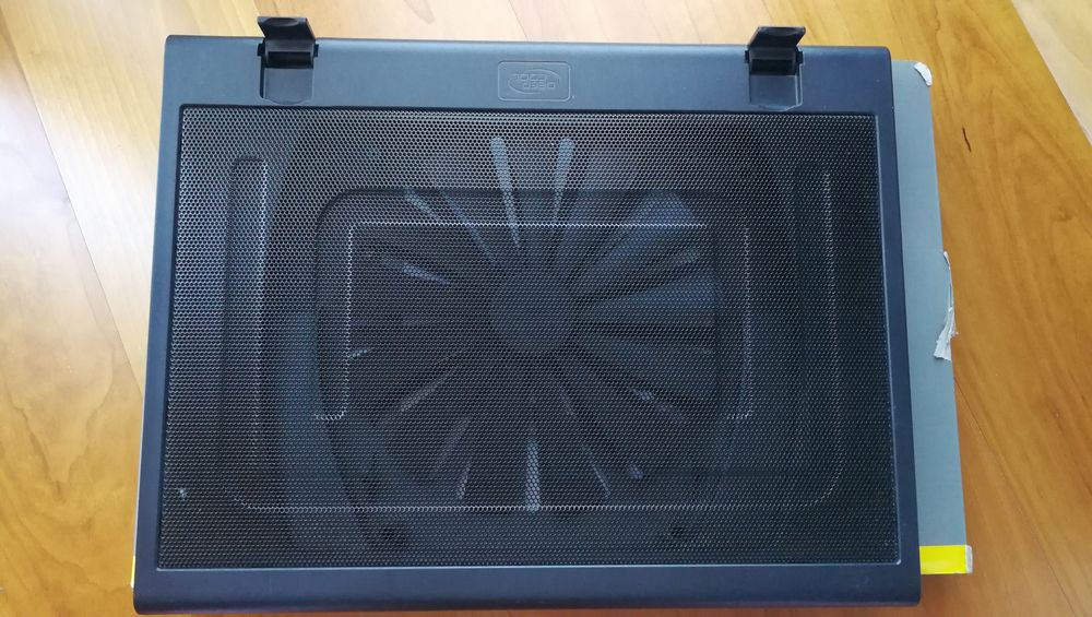 Targus Base Chill Mat Plus+ Hub USB 4 Portas64861829896323123