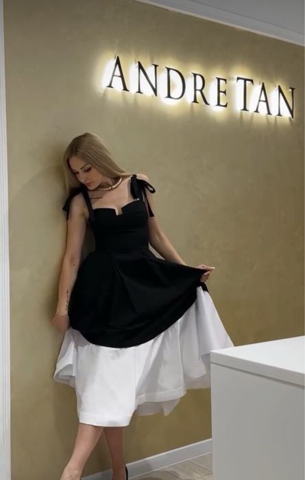 Сукня-сарафан на бретелях