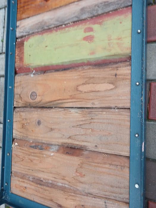 Продам столик для гаража