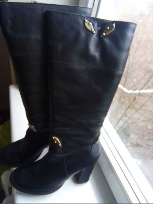 Высокие сапоги Luciano Carvari из натуральной кожи на цигейке, р. 39