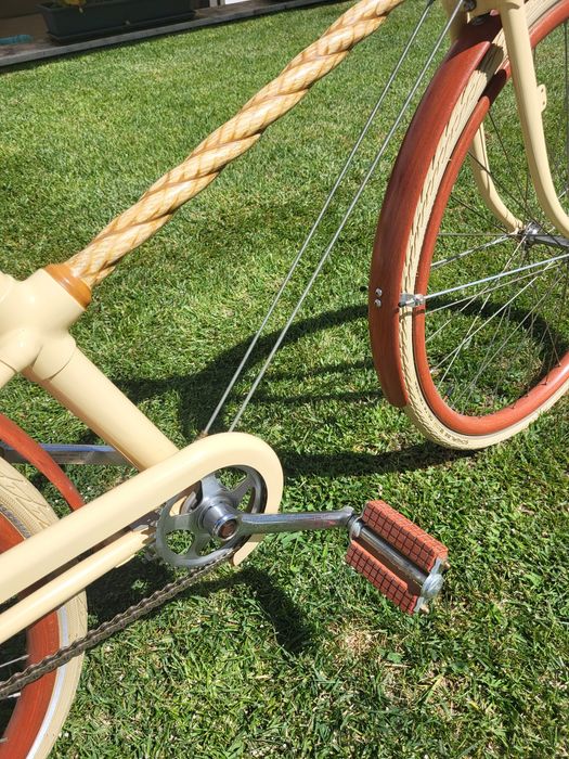 Bicicleta única nova