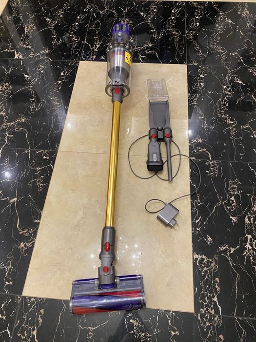 Пылесос аккумуляторный Dyson V10 absolute(Англия)