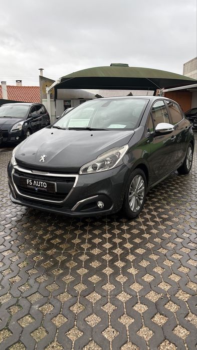 PEUGEOT 208 1.2 PureTech