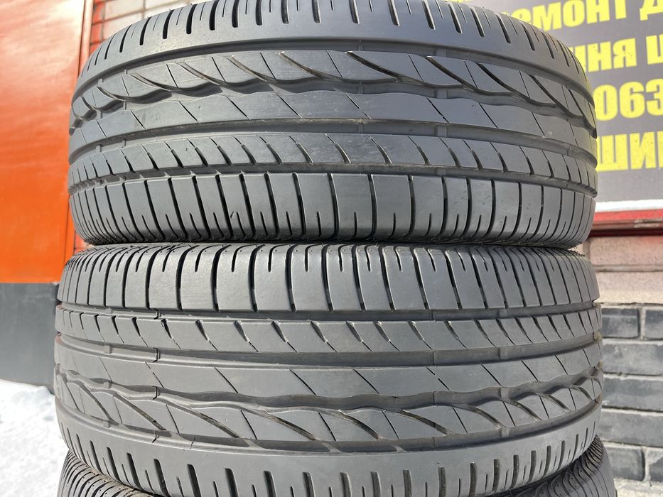 Шини 235/55 R17 Bridgestone 4 літні шини