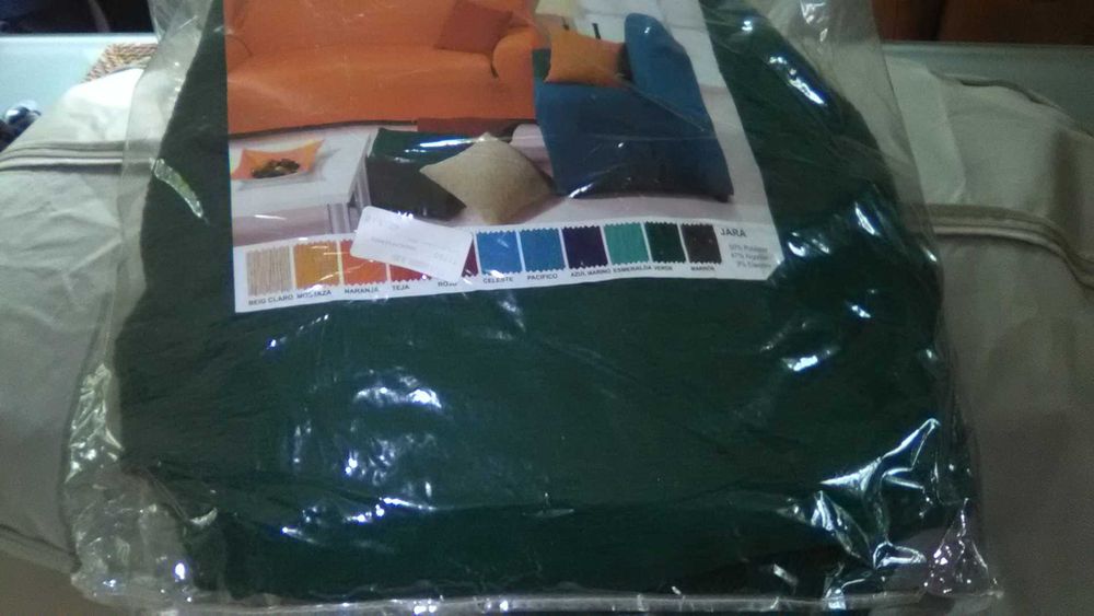 2 Capas de sofás individuais novas