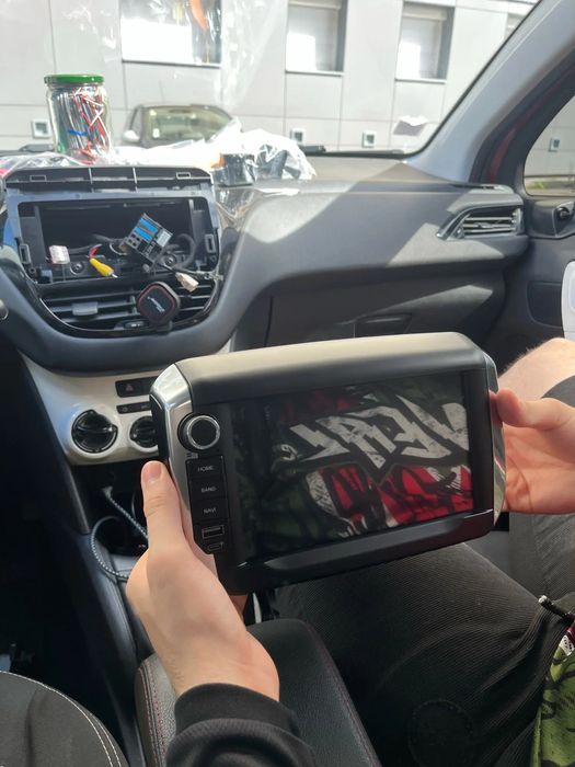 Rádio 4/64GB Peugeot 208/2008 Android 14 com GPS (Novo)