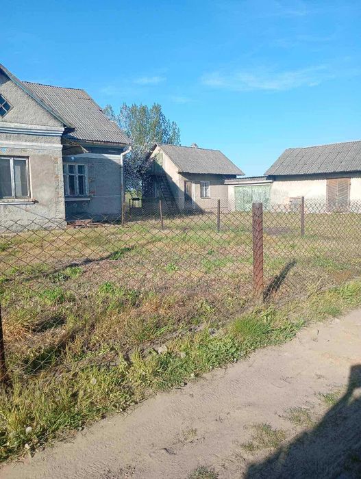Продаж цегляного будинку с. Рогізно