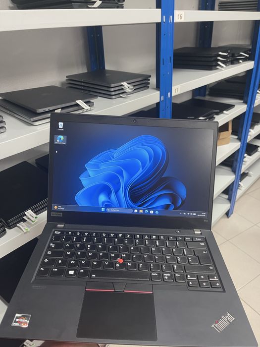 Lenovo ThinkPad T14 G1 Ryzen 5 Pro-4650U 14'' FHD 8GB Ram 256GB SSD