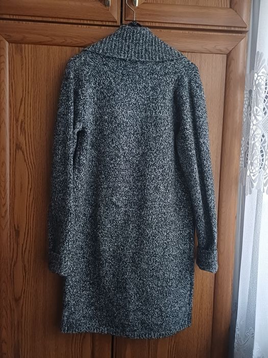 Damski sweter Reserved
