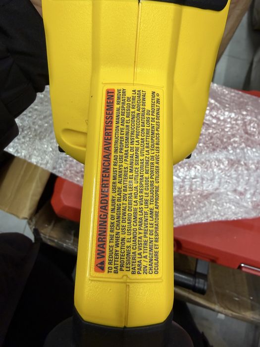 Безщіткова сабельна пила Dewalt DCS382 20v USA