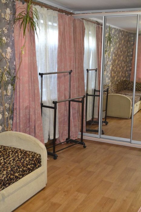 Посуточно Гната Юры 11а, клиника Шалимова , Борщаговка, Святошинский