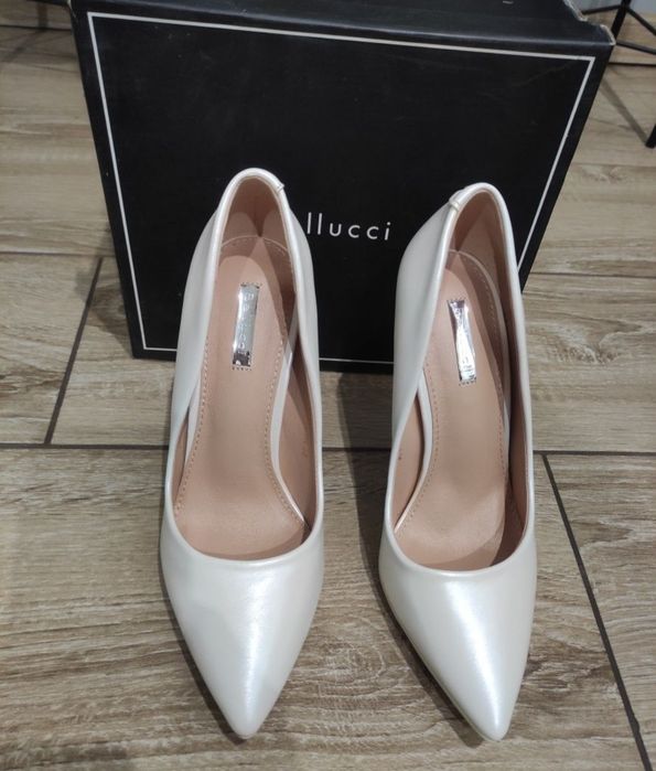 Buty ślubne 38 białe perłowe