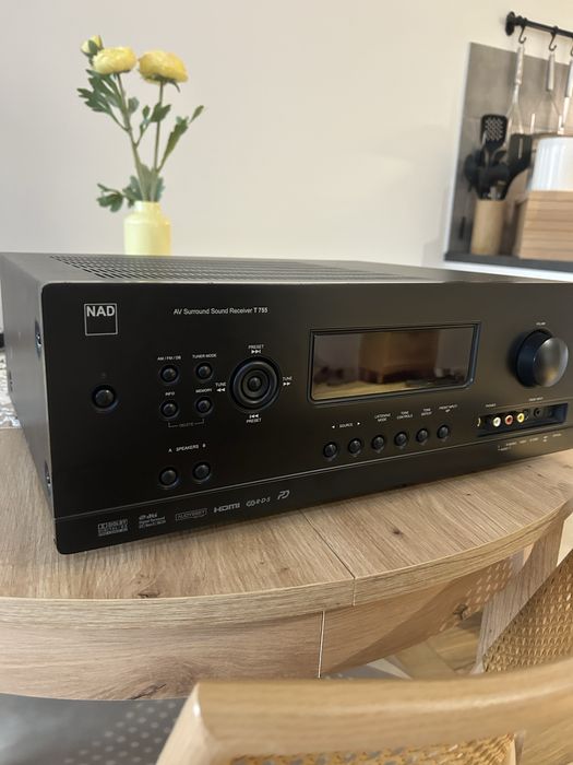 NAD T 755 amplituner kina domowego