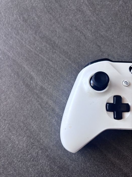 Kontroler Xbox One S