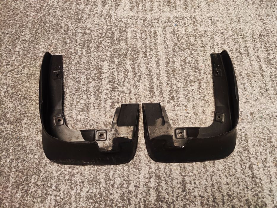 Honda Accord VIII chlapacze przód