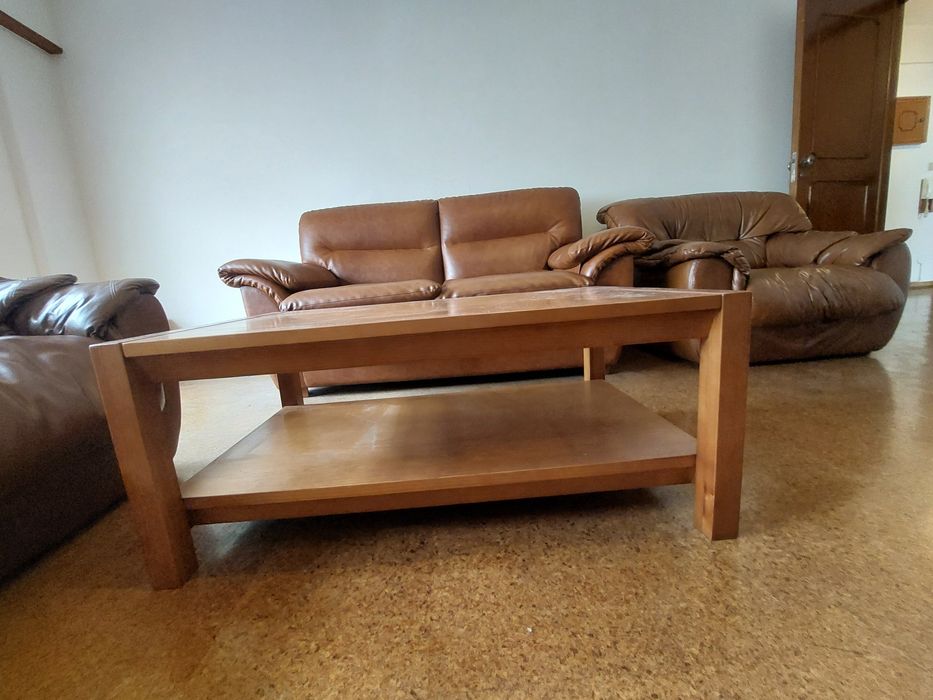 Mesa de Centro em Pinho mel