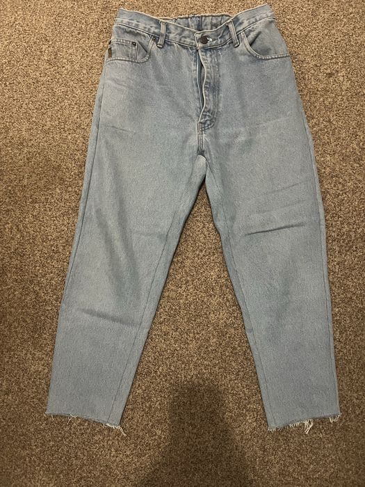 Джинси Armani.