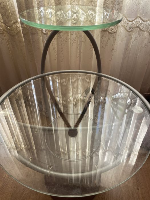 Стекляный столик